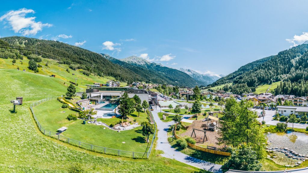 Das Arlberg Wellcom - Eine der schönsten Wellness-Anlagen in Tirol ist das Arlberg Wellcom. - © TVB St. Anton am Arlberg_Patrick Bätz